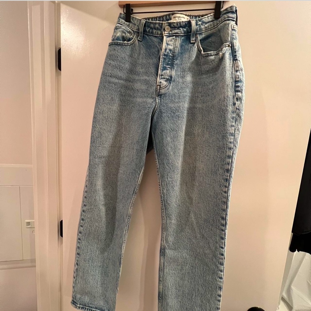 Abercrombie & Fitch Curve Love High Rise Dad
Jeans size 29 / 8R